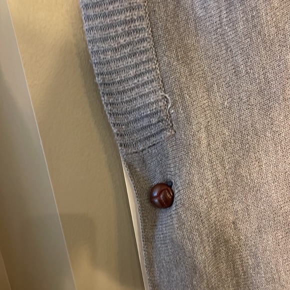 Grey Poncho from H&M - Picture 2 of 4